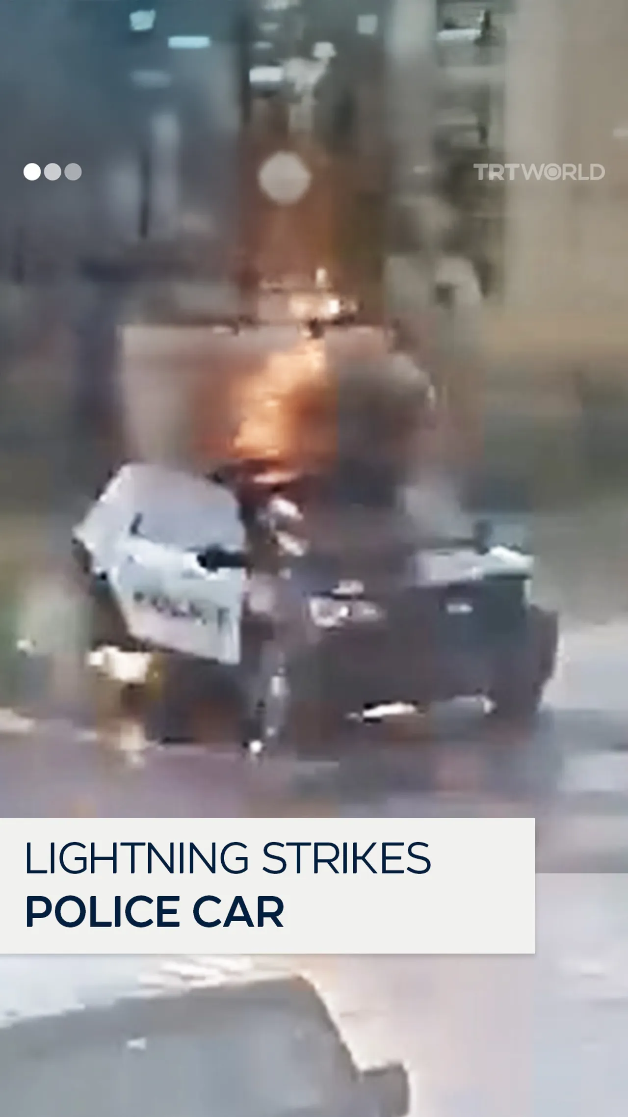 Lightning strikes police car in Oklahoma, US